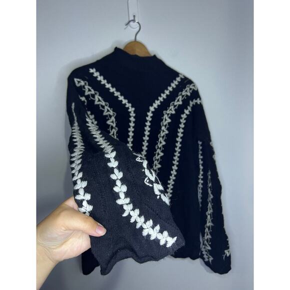 FRENCH CONNECTION Ella Embroidered Pattern sweater, black and white - Picture 7 of 8